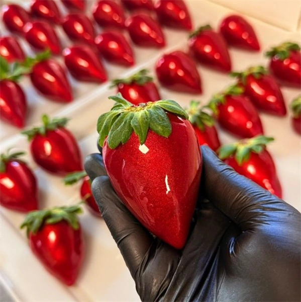 Tentação Suprema - 12 Morangos do Amor + 4 Uvas do Amor