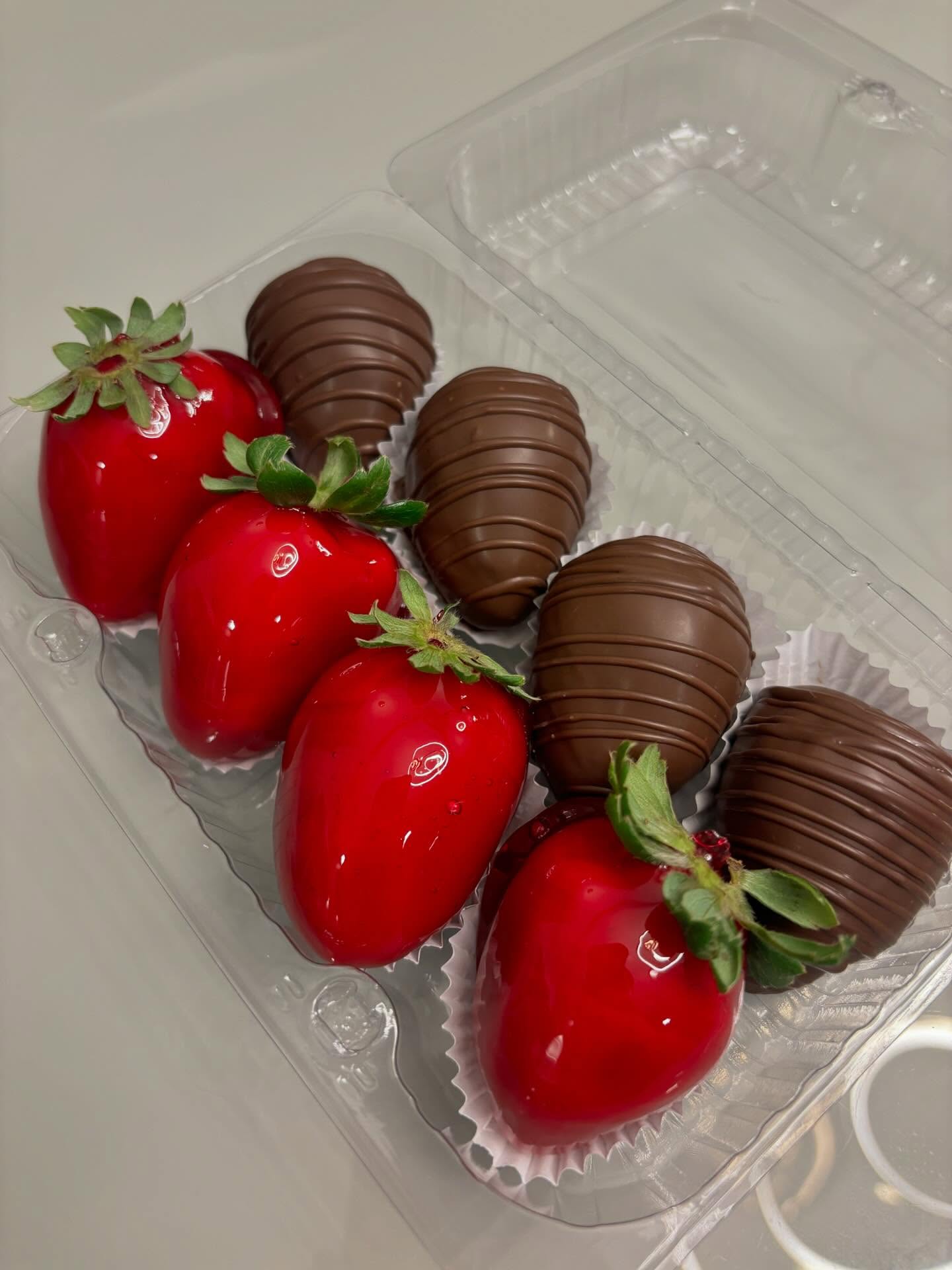 Explosão de Amor - 4 Morangos + 4 Bombom